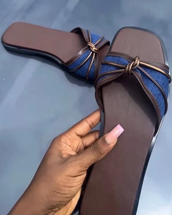 NADIA Slipper in Brown: a brown leather slipper with a knotted denim strap trimmed in brown